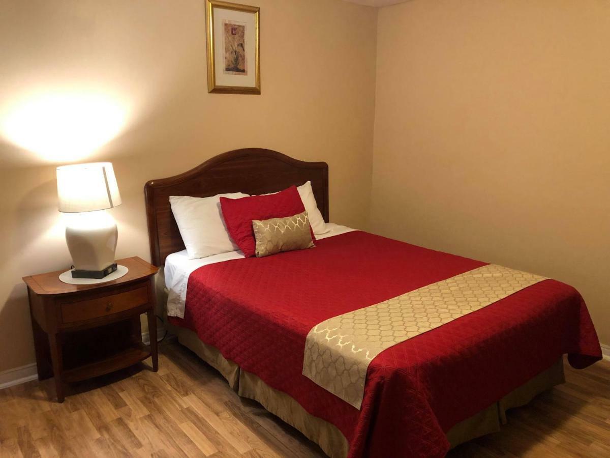 Niagara Inn & Suites エクステリア 写真