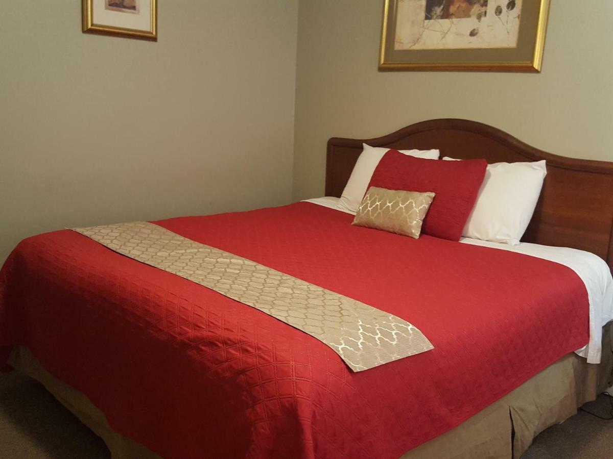 Niagara Inn & Suites エクステリア 写真